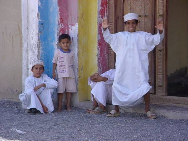 أطفال من بلدة الظاهر